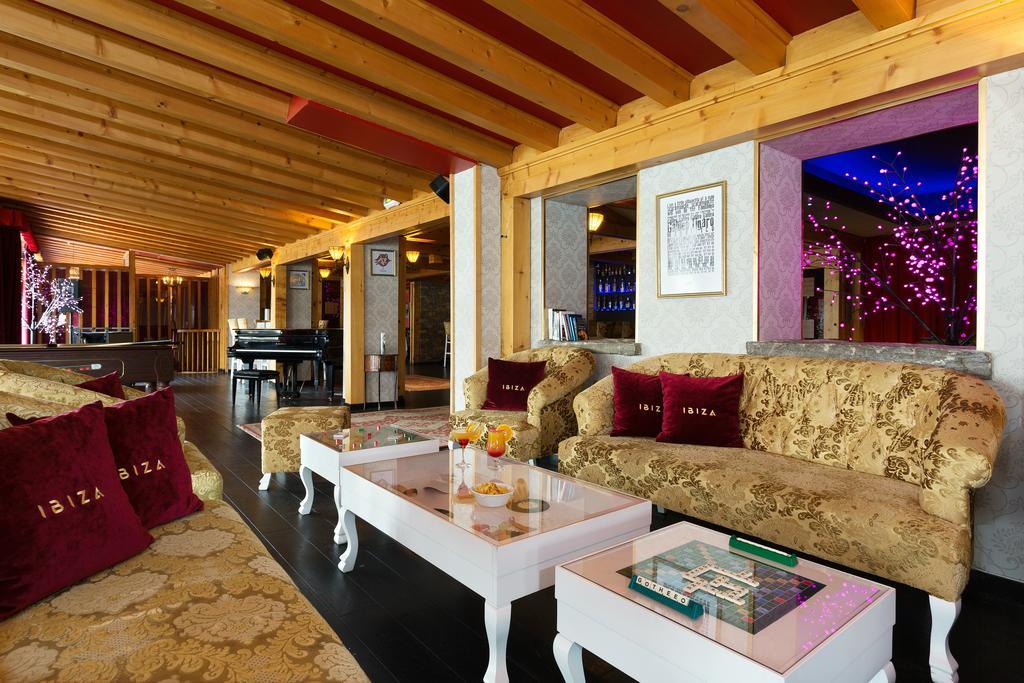 Madame Vacances Hotel Ibiza レ・デュー・アルプ エクステリア 写真
